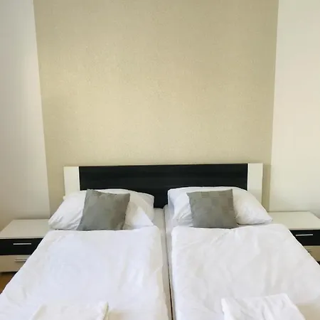 Apartment Queens 7